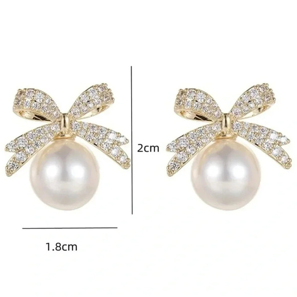 Rhinestone Bow & Faux Pearl Design Stud Earrings NEW - Picture 6 of 7